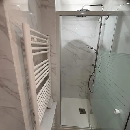 Appartement Aux Pieds De La Marina Avec Wifi Et Clim *
